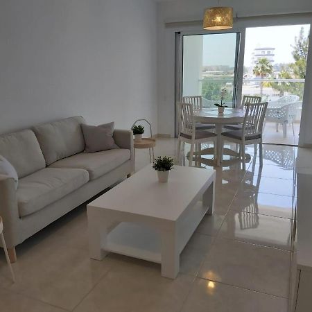 Dinglis Residences 31 Larnaca Exteriör bild