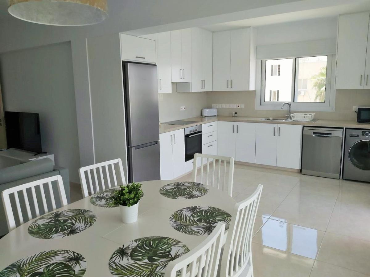 Dinglis Residences 31 Larnaca Exteriör bild