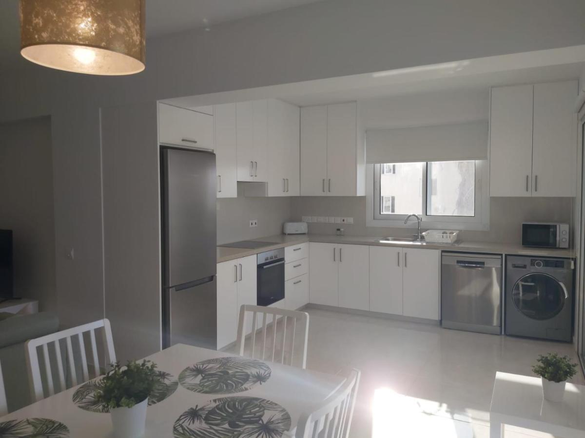 Dinglis Residences 31 Larnaca Exteriör bild